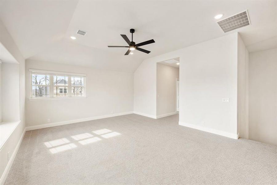 Spacious, unfurnished interior of a new home in Rockwood, Mansfield (Image 31).