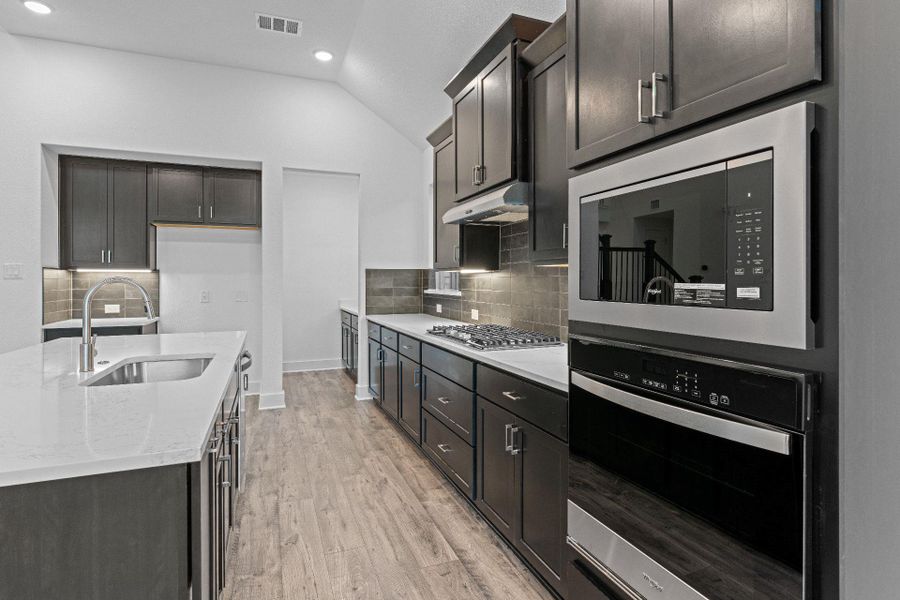 Stunning finishes in Light & Bright Kitchen