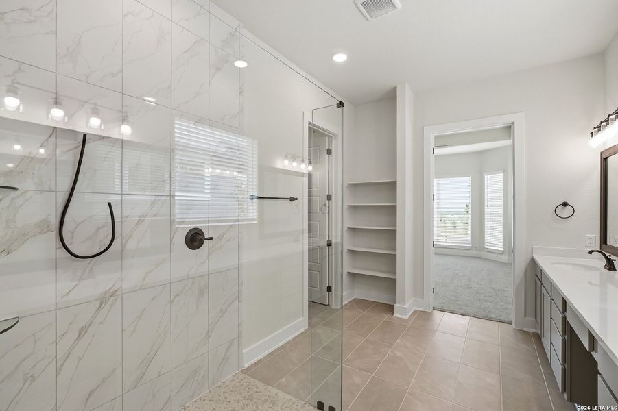 Furnished interior view inside a new home in , Boerne (Image 14).