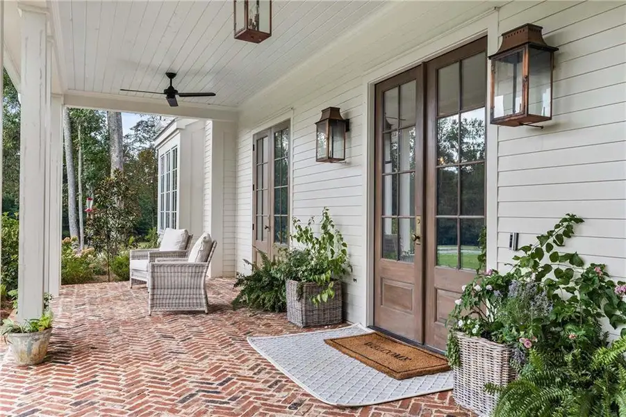 Image 53 of a home in .