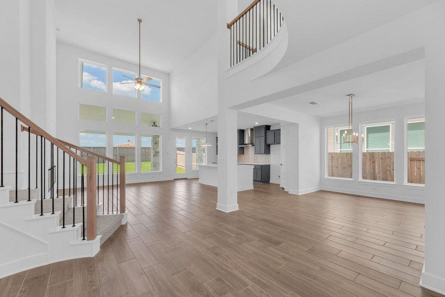 Spacious, unfurnished interior of a new home in Nolina, Georgetown (Image 27).