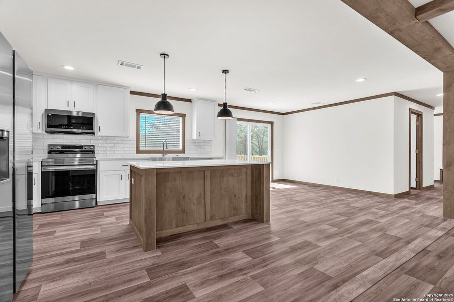 Furnished interior view inside a new home in , La Vernia (Image 14). Furnished interior view inside a new home in , La Vernia (Image 14).