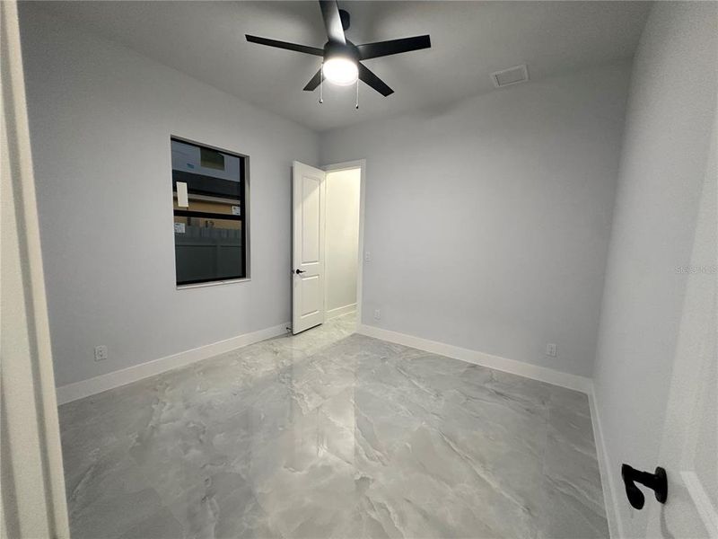 Spacious, unfurnished interior of a new home in , Cape Coral (Image 12).