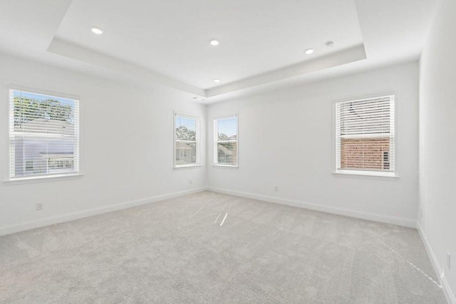 Spacious, unfurnished interior of a new home in Auburn Glen, Dacula (Image 20).