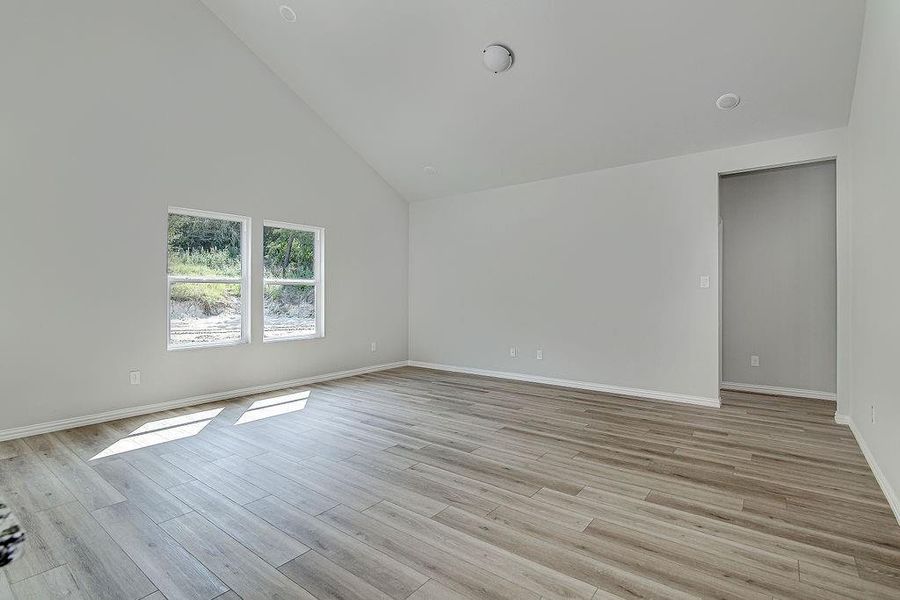 Spacious, unfurnished interior of a new home in , Azle (Image 22).