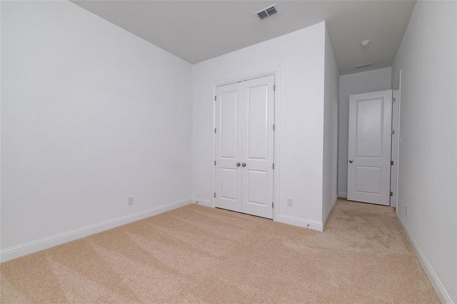 Spacious, unfurnished interior of a new home in , Haslet (Image 27).