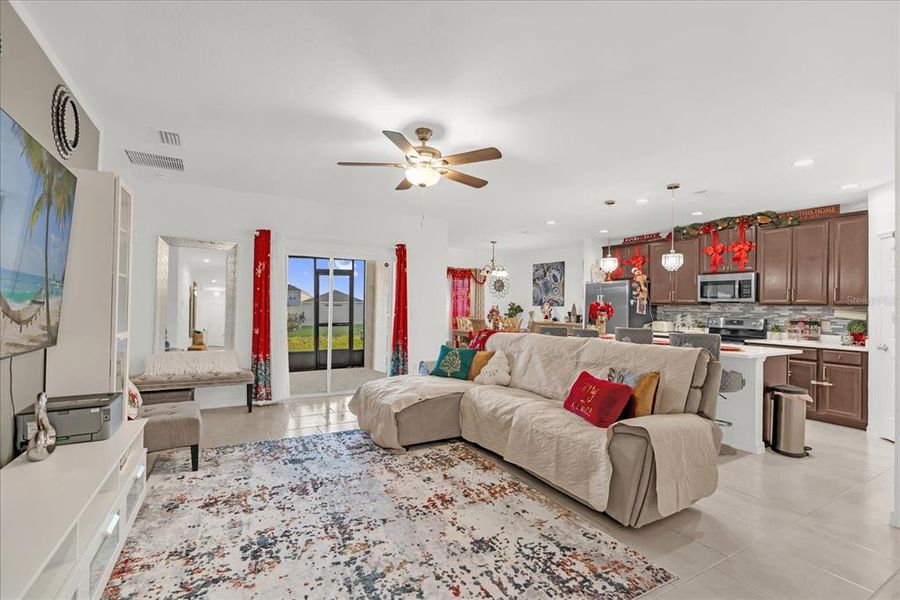 Furnished interior view inside a new home in Hammock Reserve, Haines City (Image 16).