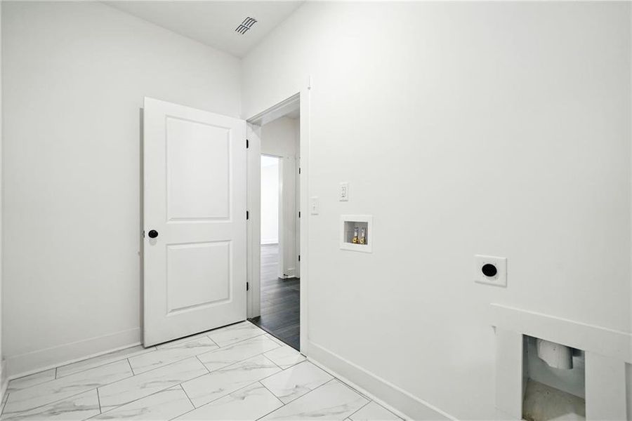 Spacious, unfurnished interior of a new home in Ferguson Corners, Emerson (Image 27).