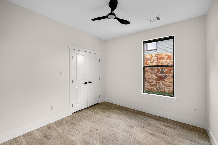 Spacious, unfurnished interior of a new home in , Granbury (Image 33).