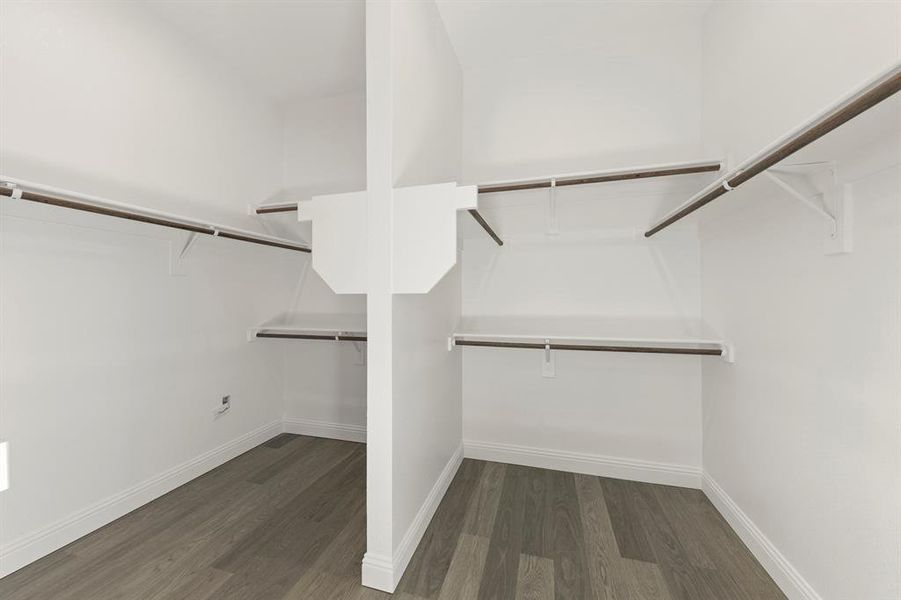 21. 512 Birthright - Closet