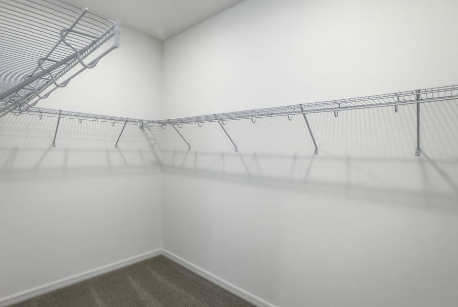 Spacious, unfurnished interior of a new home in Trinity Gardens, Deland (Image 7).