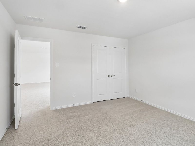 Spacious, unfurnished interior of a new home in Stella Hills, Denton (Image 18).