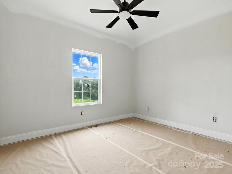 Spacious, unfurnished interior of a new home in , Clover (Image 23).