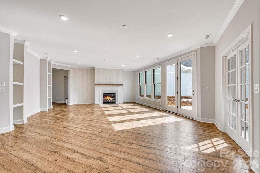 Spacious, unfurnished interior of a new home in The Courtyards at Lake Davidson, Mooresville (Image 30).
