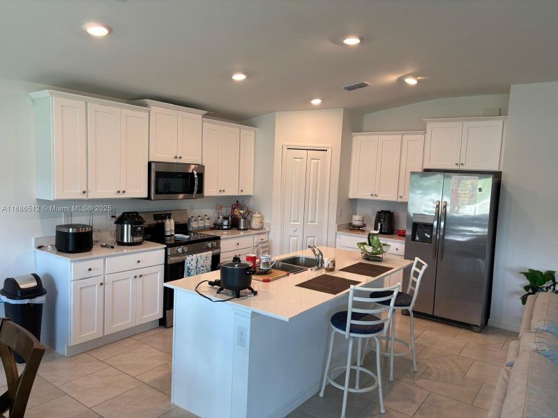Furnished interior view inside a new home in , Lehigh Acres (Image 27). Furnished interior view inside a new home in , Lehigh Acres (Image 27).