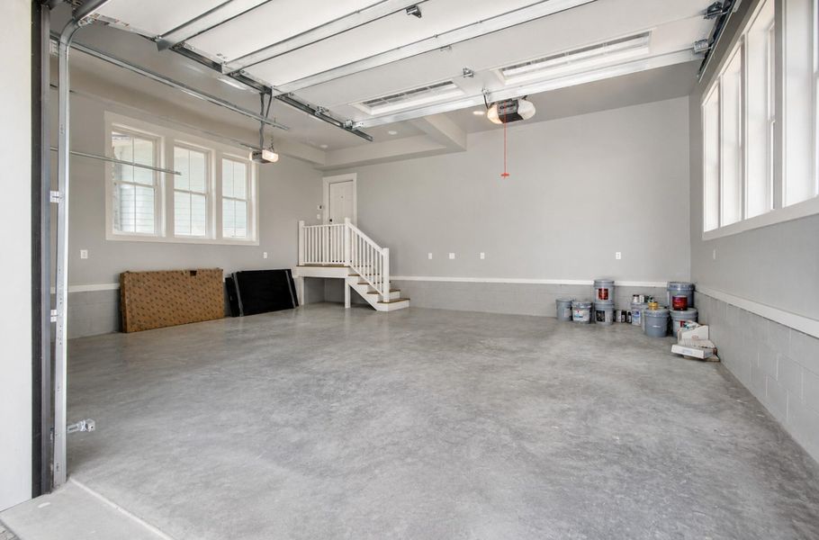 Spacious, unfurnished interior of a new home in , Hollywood (Image 67). Spacious, unfurnished interior of a new home in , Hollywood (Image 67).