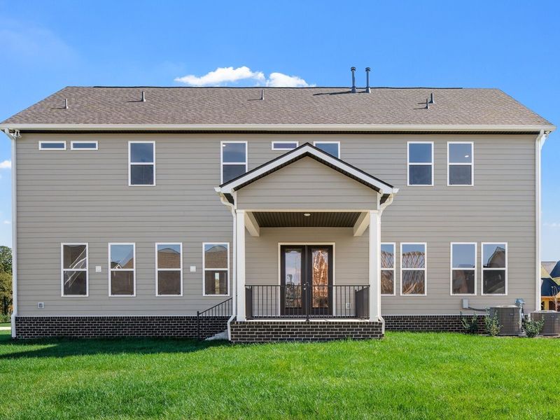 Exterior details and patio area of a home in Shelton Square, Murfreesboro (Image 32).