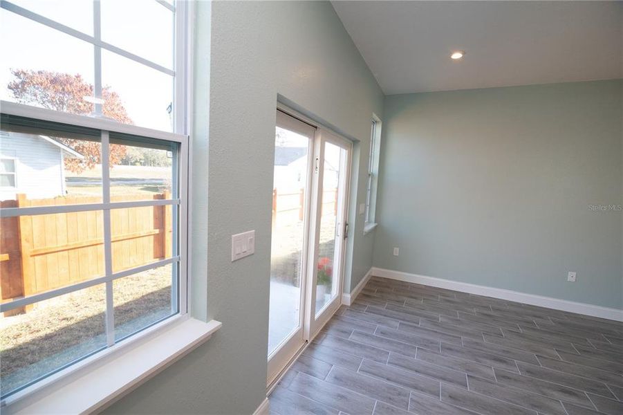 Spacious, unfurnished interior of a new home in , Lake Wales (Image 39).