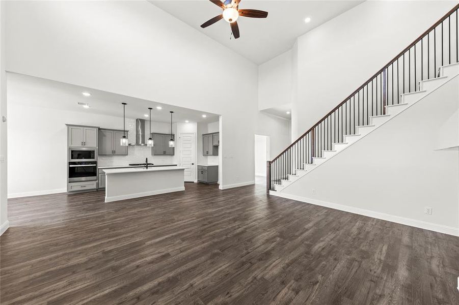 18. 551 Baker - Family (2) 18. 551 Baker - Family (2)