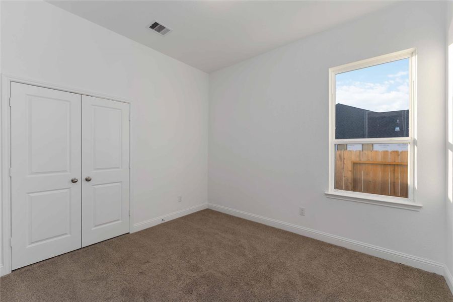 Spacious, unfurnished interior of a new home in Arabella on the Prairie, Booth (Image 17).