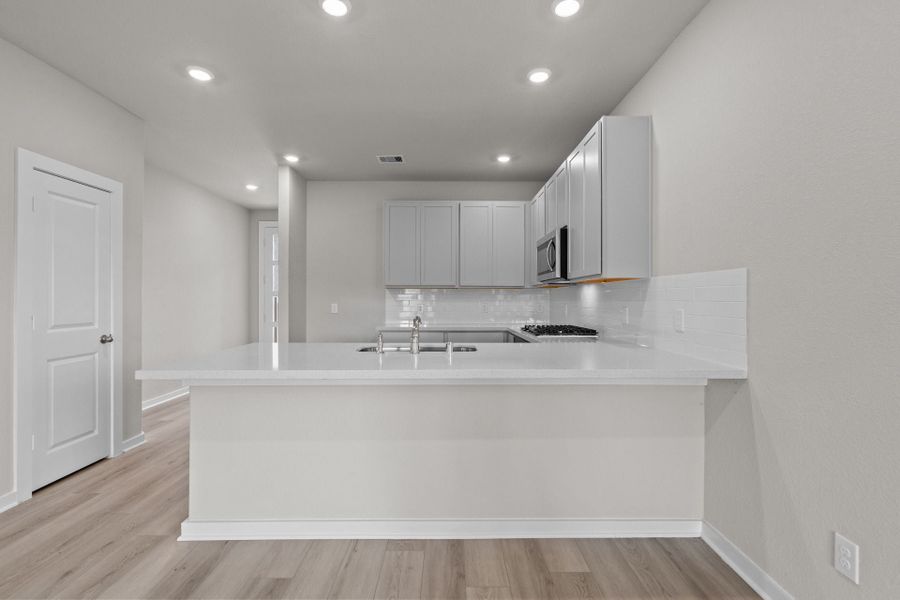 New Home in Alvin, TX.  - Slide 4