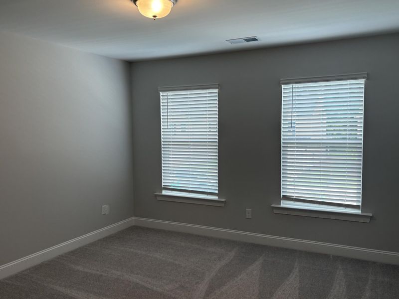 Spacious, unfurnished interior of a new home in Parker's Preserve, Ridgeville (Image 26).