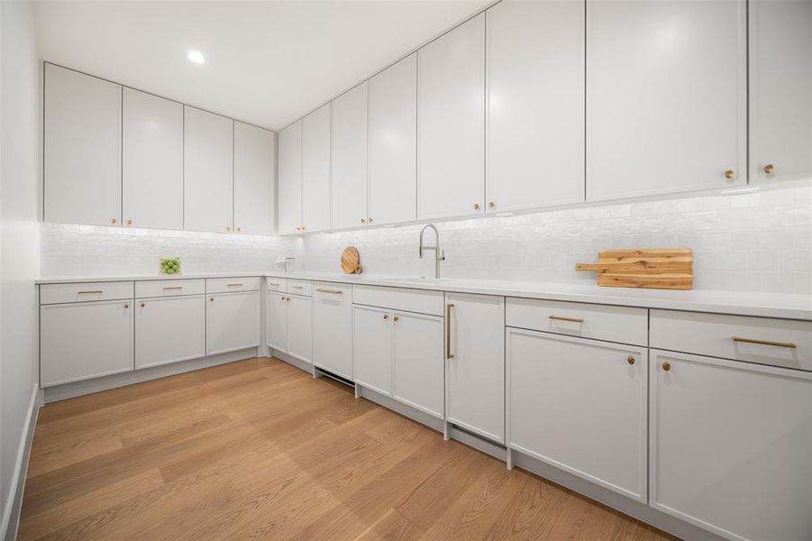 Furnished interior view inside a new home in , Dallas (Image 5).