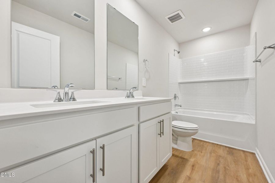 23-web-or-mls-Raleigh - Oak Manor - 617