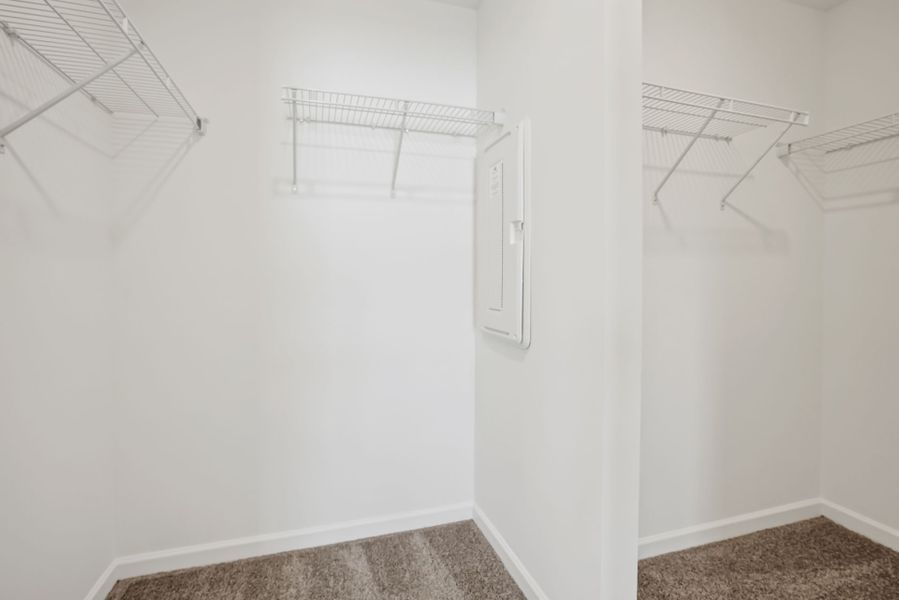 Spacious, unfurnished interior of a new home in Galloway Towns, Charlotte (Image 26).