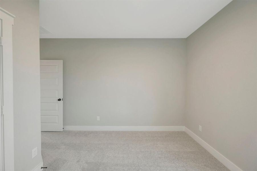 Spacious, unfurnished interior of a new home in Elyson - Reserve Collection, Katy (Image 28).