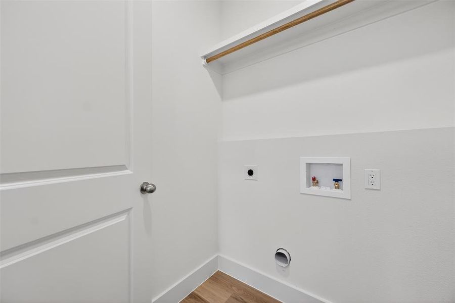 Spacious, unfurnished interior of a new home in , Dallas (Image 33).