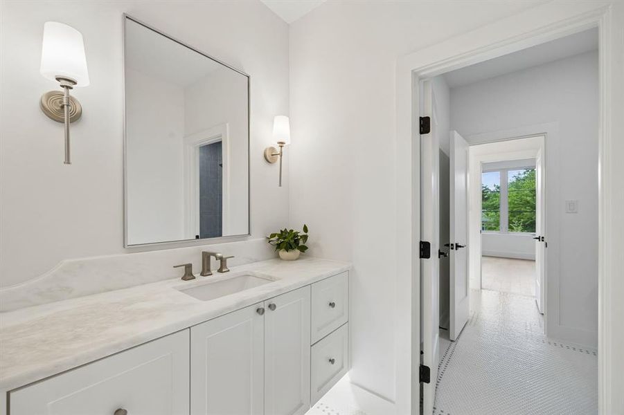 Furnished interior view inside a new home in , Dallas (Image 15).