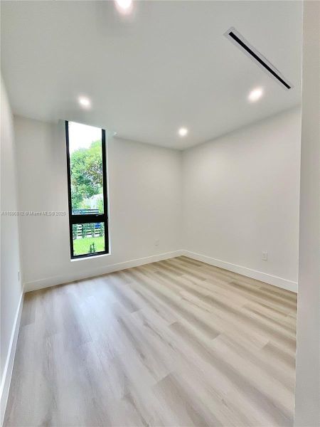 1st Floor Bedroom #1 1st Floor Bedroom #1