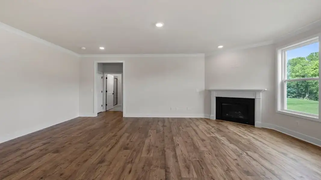 Representative unfurnished interior of a home built from the Fleetwood by D.R. Horton in Spring Ridge Reserve, Anderson (Image 23). Representative unfurnished interior of a home built from the Fleetwood by D.R. Horton in Spring Ridge Reserve, Anderson (Image 23).