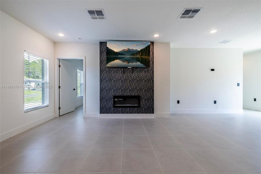 Image 37 of a home in . Image 37 of a home in .