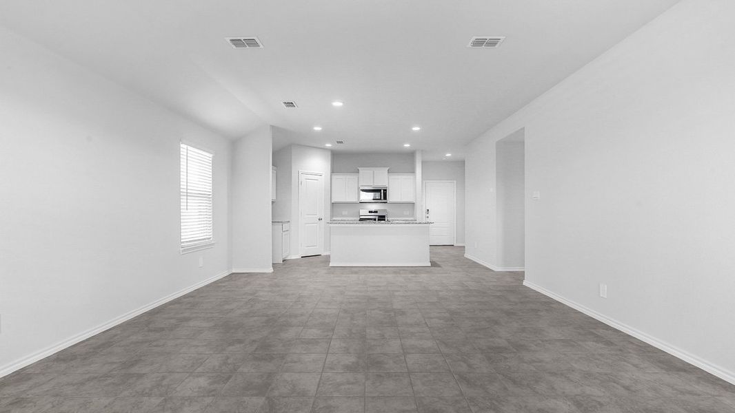 Spacious, unfurnished interior of a new home in Townes Landing, Fort Worth (Image 20).