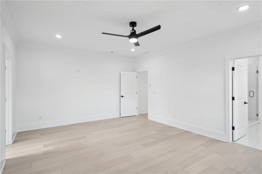 Spacious, unfurnished interior of a new home in , Braselton (Image 16). Spacious, unfurnished interior of a new home in , Braselton (Image 16).