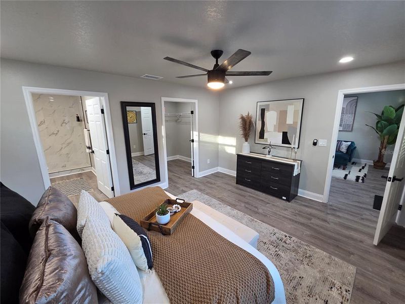Furnished interior view inside a new home in , Plant City (Image 11).