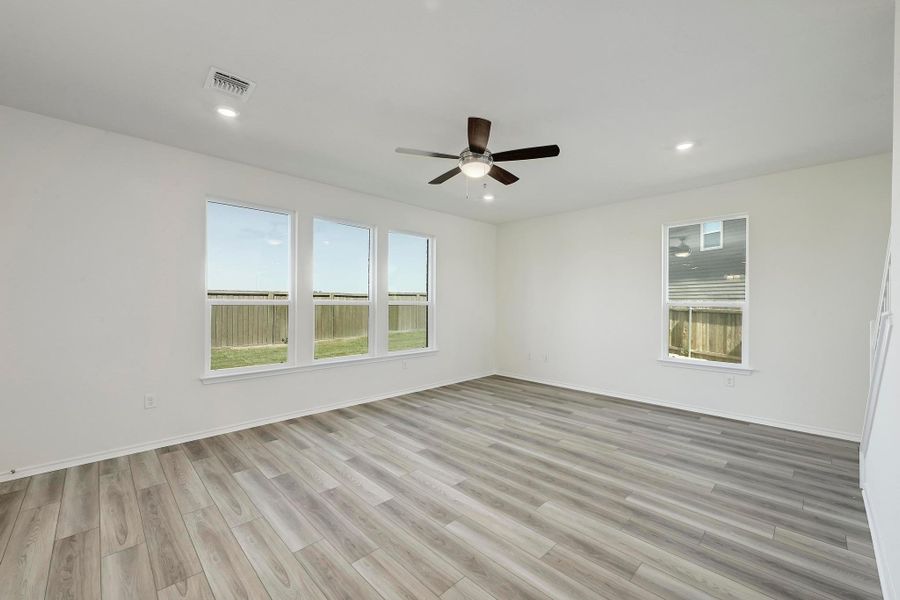 Spacious, unfurnished interior of a new home in Centerpoint Meadows, Lockhart (Image 19).