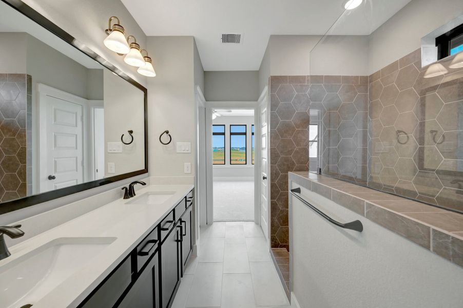 Owner's Bath Owner's Bath