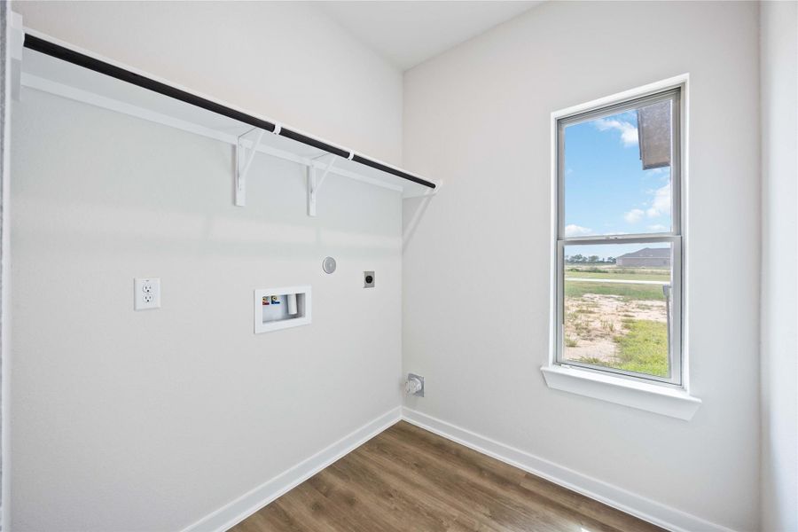 Spacious, unfurnished interior of a new home in , Sealy (Image 25).