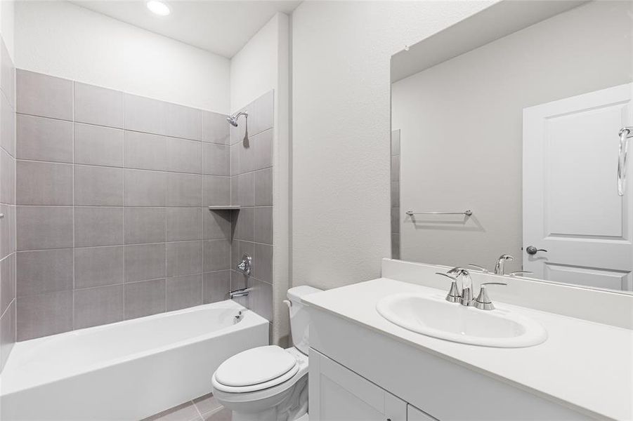 Furnished interior view inside a new home in Stratton Place, Greenville (Image 4).