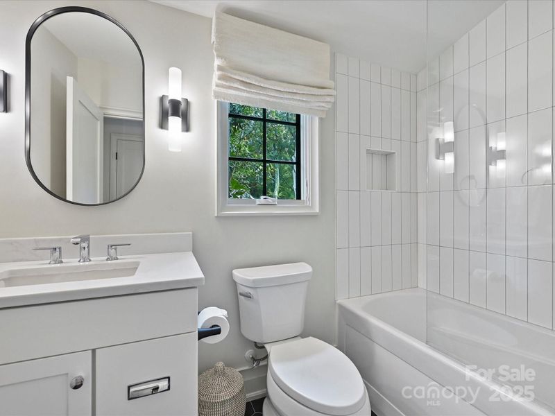 Guest Suite Guest Suite