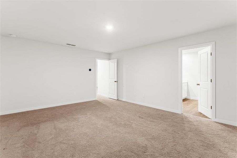Spacious, unfurnished interior of a new home in , Grayson (Image 22).