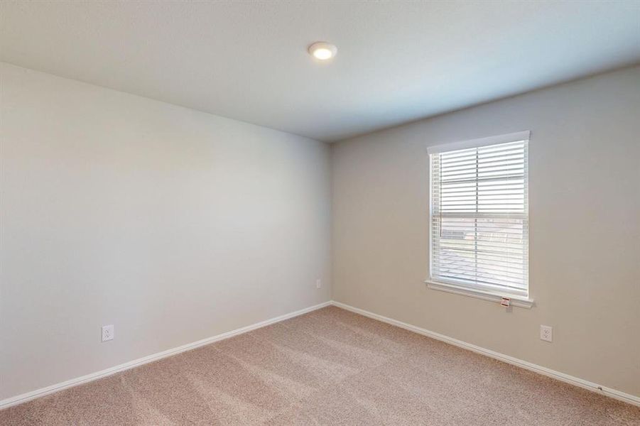 Spacious, unfurnished interior of a new home in Mobberly Farms, Pilot Point (Image 27).