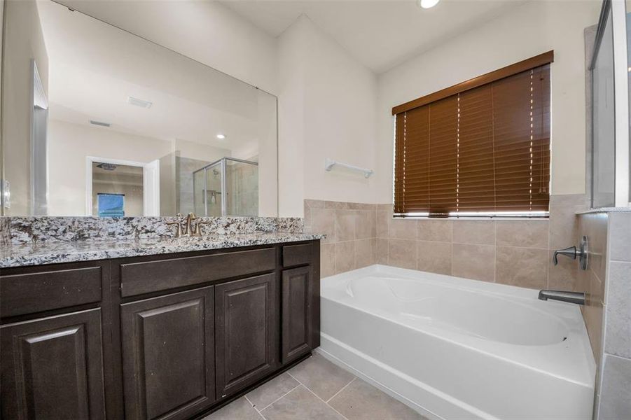 Furnished interior view inside a new home in Mangrove Manor, Apollo Beach (Image 37). Furnished interior view inside a new home in Mangrove Manor, Apollo Beach (Image 37).