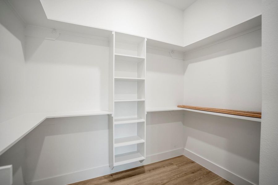 Spacious, unfurnished interior of a new home in , Houston (Image 38).