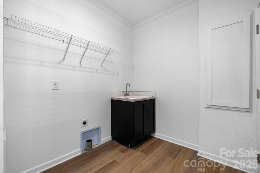 Spacious, unfurnished interior of a new home in , Granite Falls (Image 36).