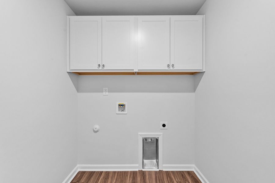 Spacious, unfurnished interior of a new home in Hanes Lake, Winston-Salem (Image 25).