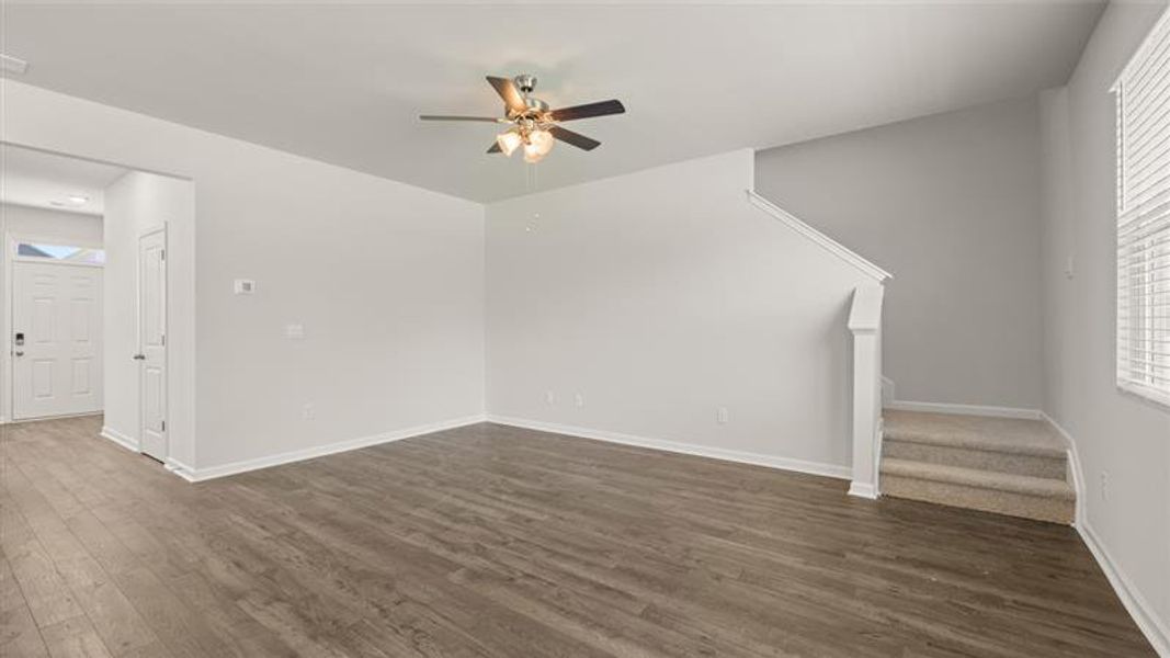 Spacious, unfurnished interior of a new home in Sherwood Manor, Atlanta (Image 14).